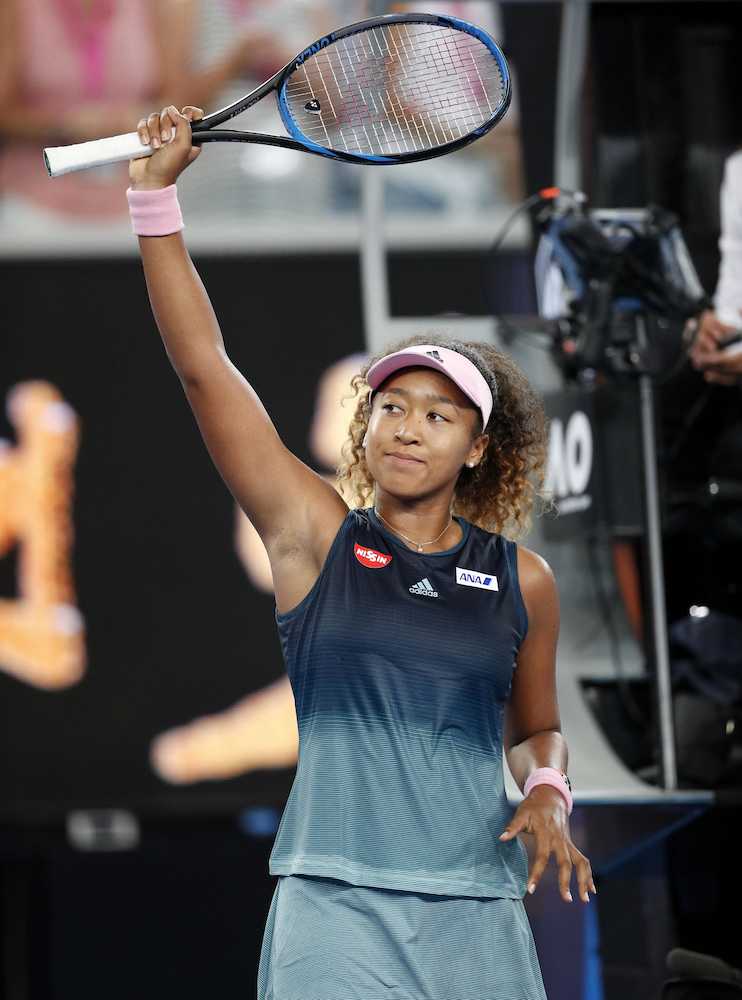 【画像・写真】大坂、練習１５分のみ　２回戦では背中気にするしぐさも