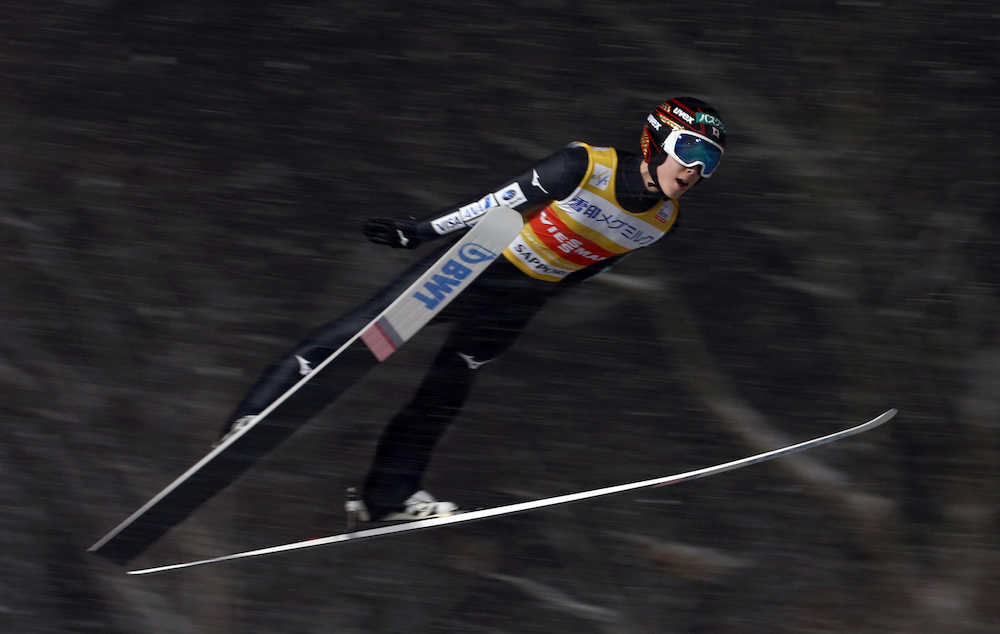 【画像・写真】小林陵は予選３位通過　本選では「ビッグジャンプを」