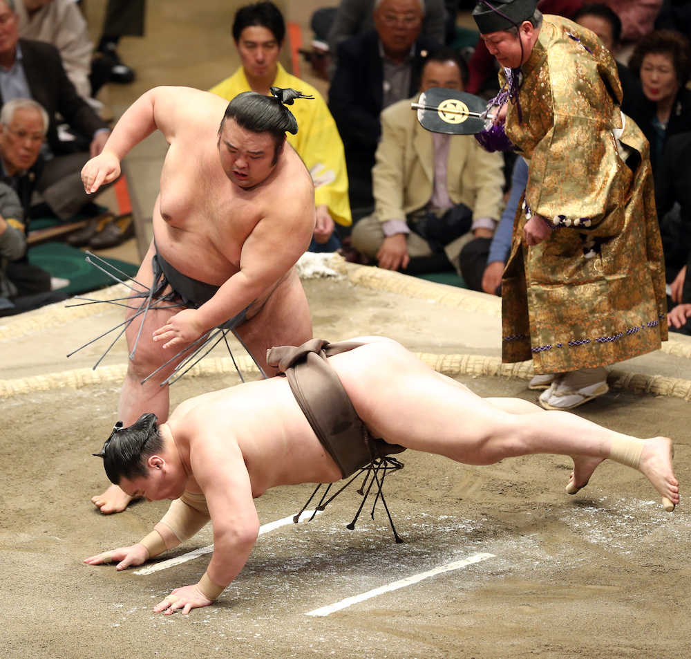 【画像・写真】貴景勝　白鵬自力Ｖ消した！過去３戦全敗の横綱に完勝