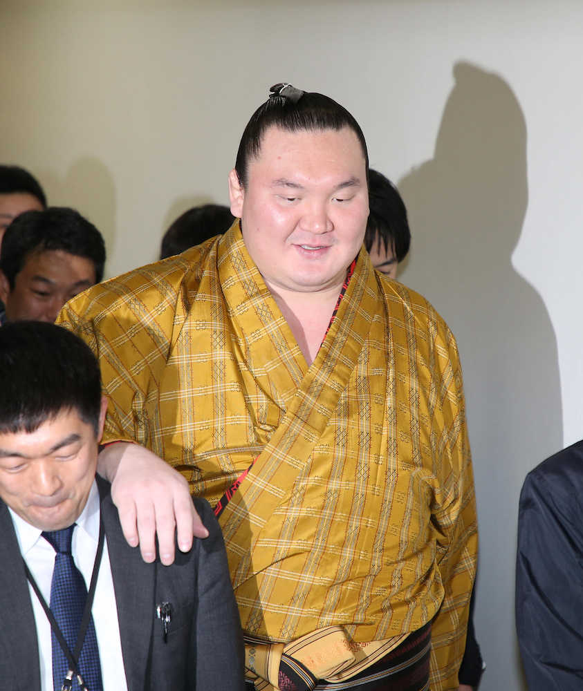 【画像・写真】横綱・白鵬が休場　３年ぶり３連敗　初場所は３横綱が姿消す寂しい土俵に
