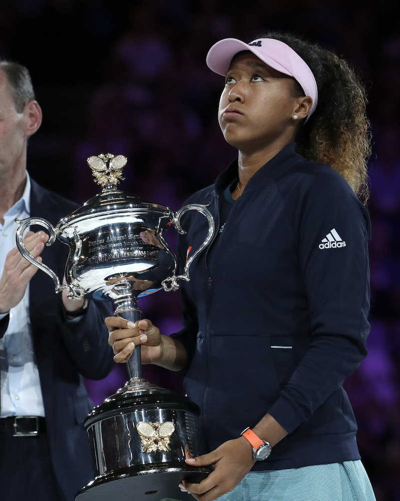 【画像・写真】大坂なおみが全豪Ｖ！クビトバに観客に大会スタッフに、チームサポートに「感謝」