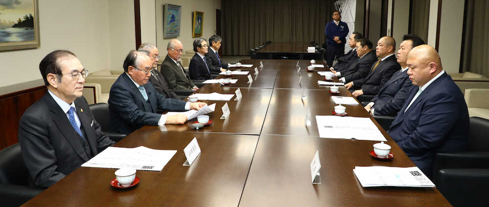 【画像・写真】横審　途中休場の２横綱に苦言　「白鵬は本当にケガ？」「鶴竜は話題にもならない」