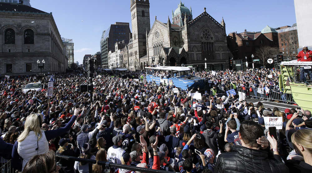 ボストン市内で行われたペイトリオッツの優勝パレード（ＡＰ）