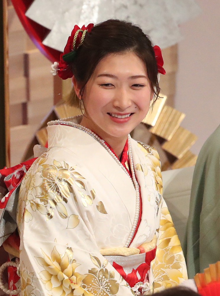 【画像・写真】＜第６９回紅白歌合戦＞紹介されて笑顔を見せる審査員の池江璃花子