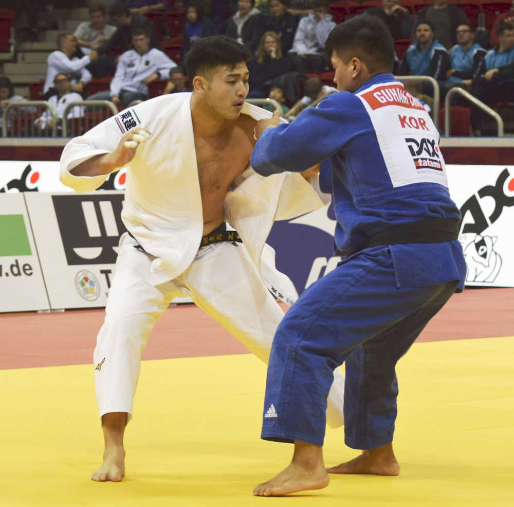 【画像・写真】飯田　男子１００キロ級制し笑顔「１９年は突っ走る」