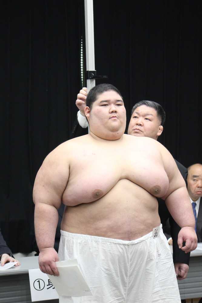 【画像・写真】２１１キロ当真　新弟子検査合格、白鵬が「痩せなさい」