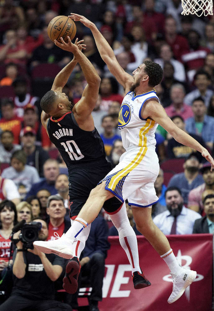 【画像・写真】ウォリアーズがロケッツに今季4戦目で初勝利　ロケッツの連勝は9でストップ