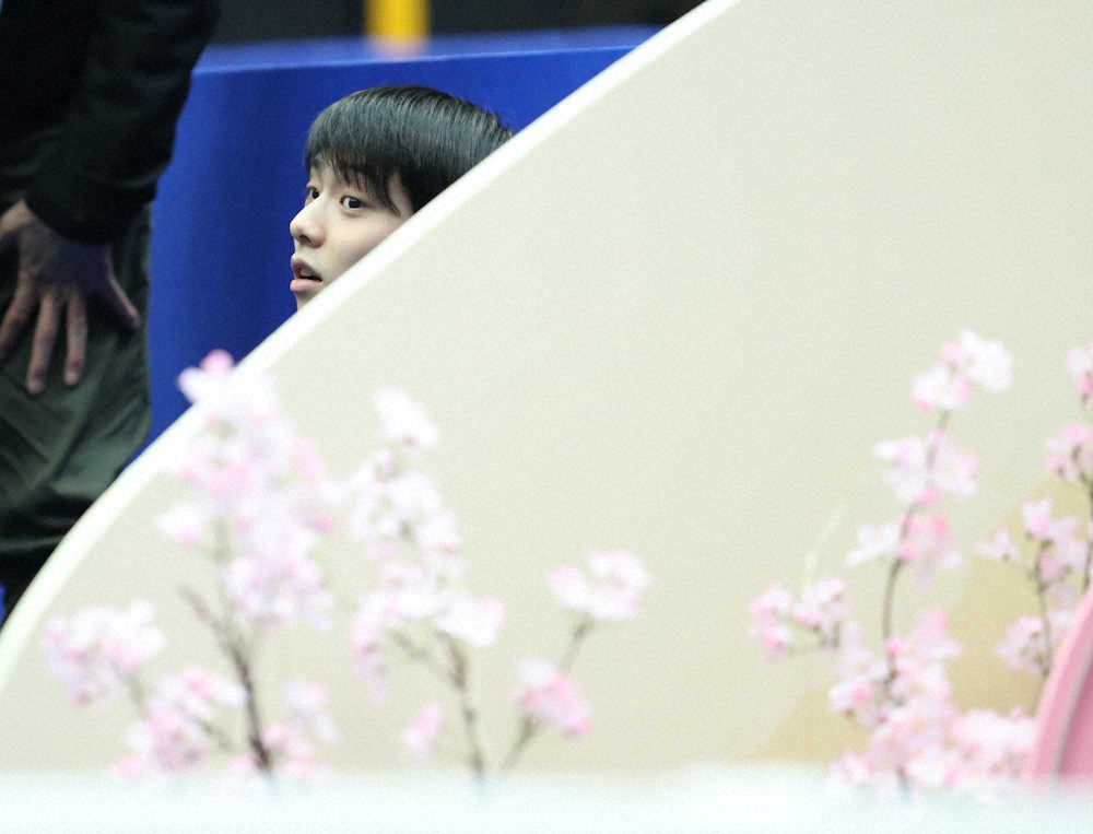 【画像・写真】羽生結弦が試合会場で122日ぶり滑走、因縁の4回転ループも決めた