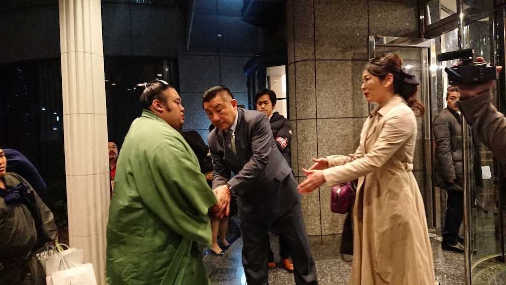 【画像・写真】貴景勝　大関昇進決めた！栃ノ心との“入れ替え戦”制し10勝到達