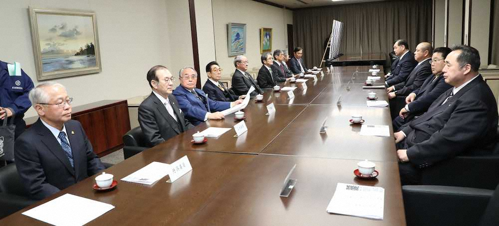 【画像・写真】横審　白鵬の「三本締め」にクレーム…過去には「万歳」で厳重注意
