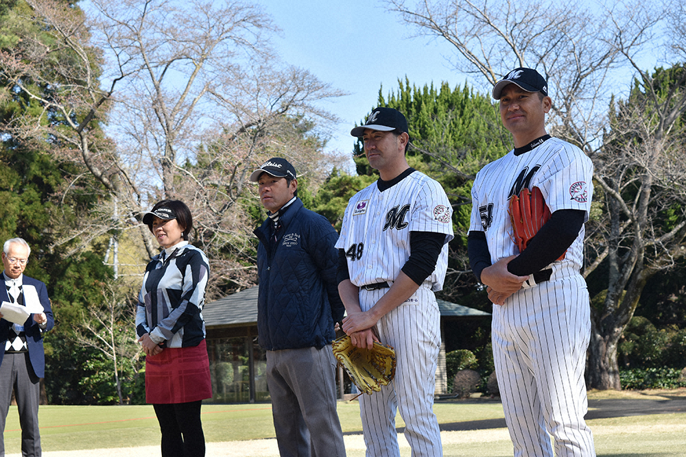 第２回スポーツ夢学校の講師を務めた（右から）黒木知宏氏、G.G.佐藤氏、今野康晴プロ、西川みさとプロ