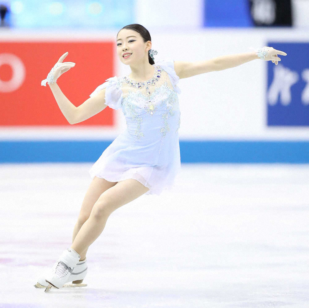 【画像・写真】紀平梨花と91歳「元祖トリプルアクセル」　新旧2人にある深い“つながり”