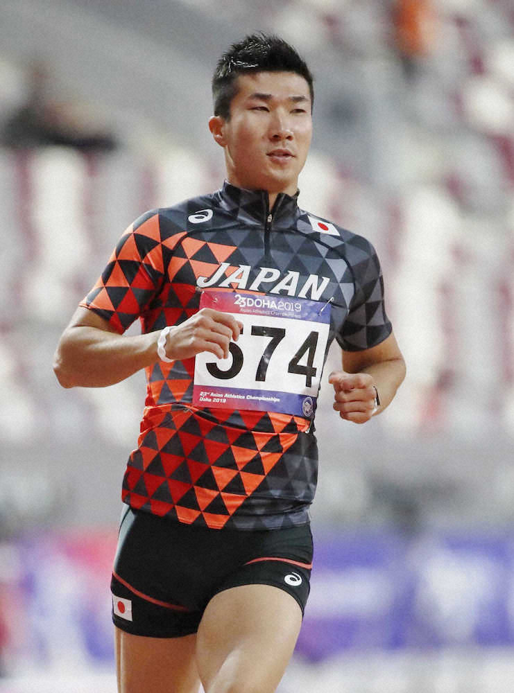 アジア陸上第1日　男子100メートル予選　ゴールした桐生
