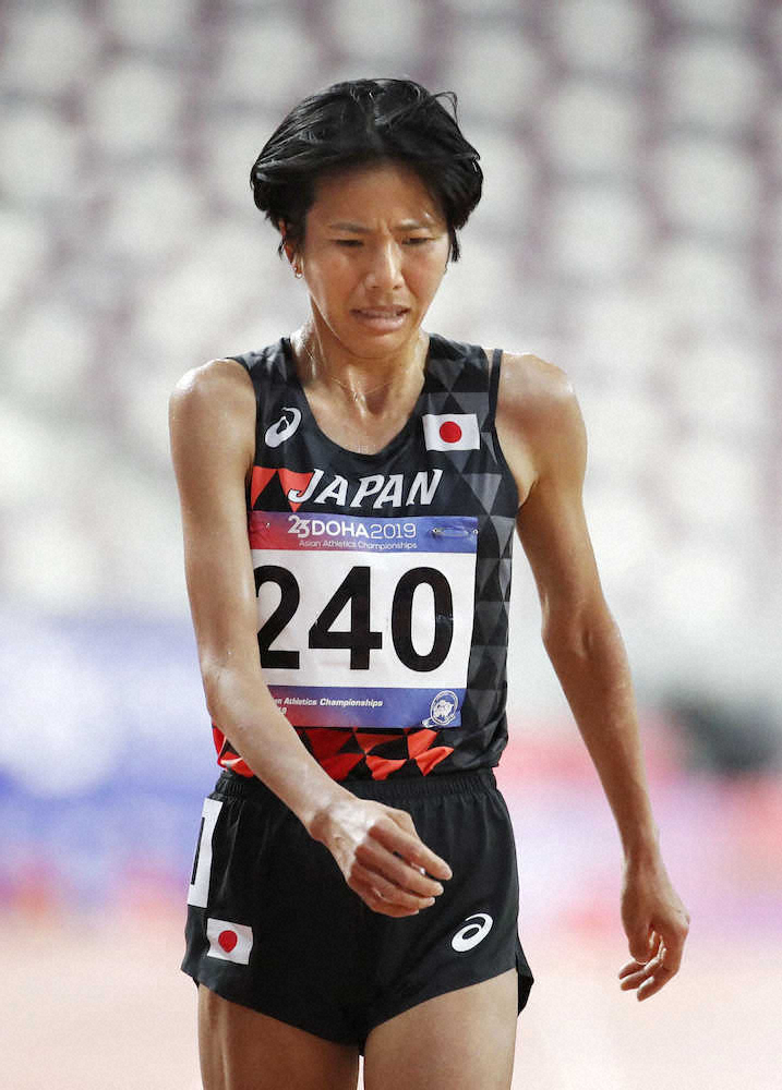 女子1万メートルで31分22秒63の2位でゴールした新谷仁美
