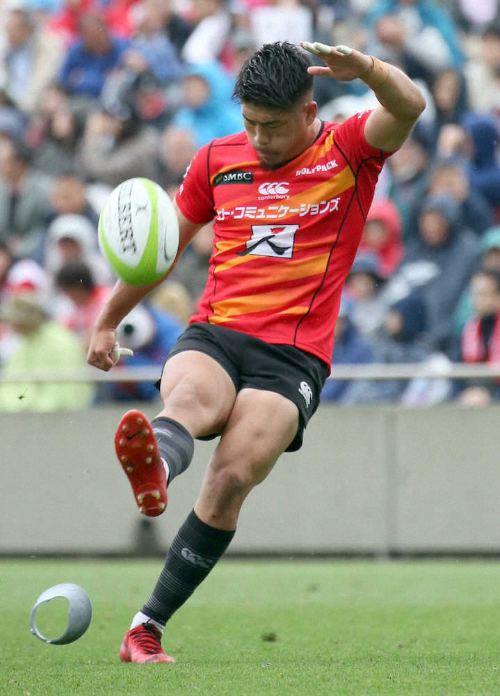 【画像・写真】左右のキックで魅了　SO松田力也がW杯へアピール成功