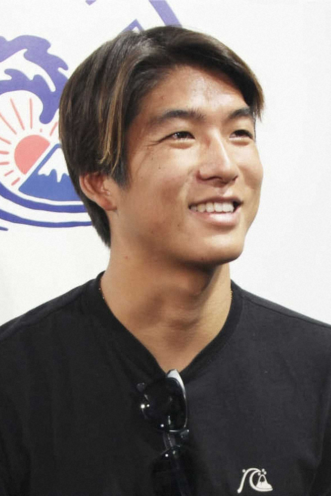 【画像・写真】男子は村上圧勝　余裕のウイニングラン　日の丸の自覚も