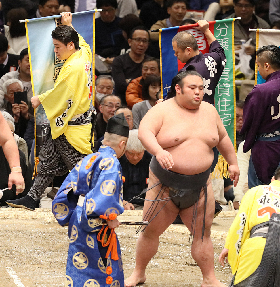 【画像・写真】新大関・貴景勝　横綱以外で異例の懸賞300本超え