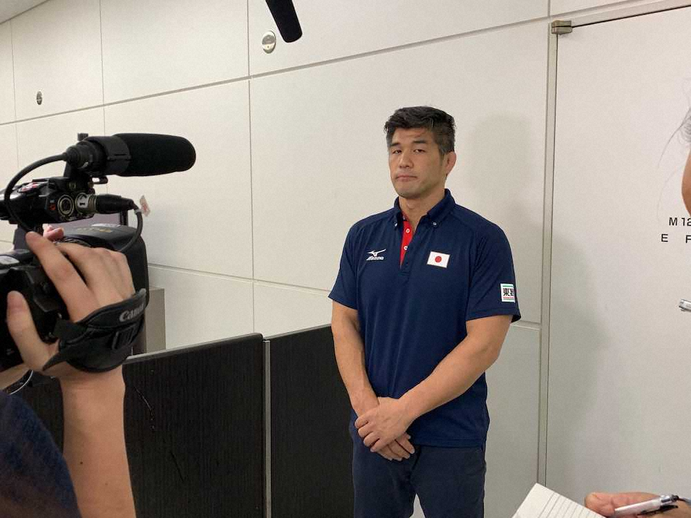 【画像・写真】柔道男子の井上康生監督「厳しい現状」　GSバクー大会から日本代表帰国