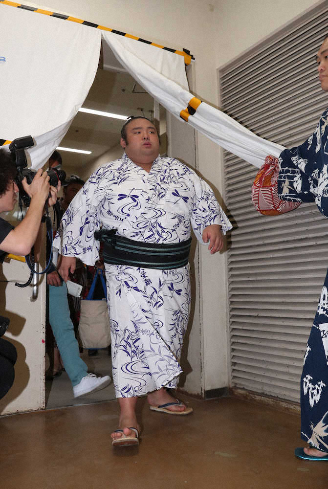 【画像・写真】貴景勝が再休場…千賀ノ浦親方「出場したことは間違ってない」