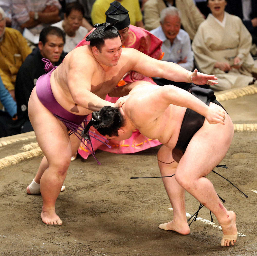【画像・写真】朝乃山　幕内「令和」勝ち越し1号　1敗キープも意識なく