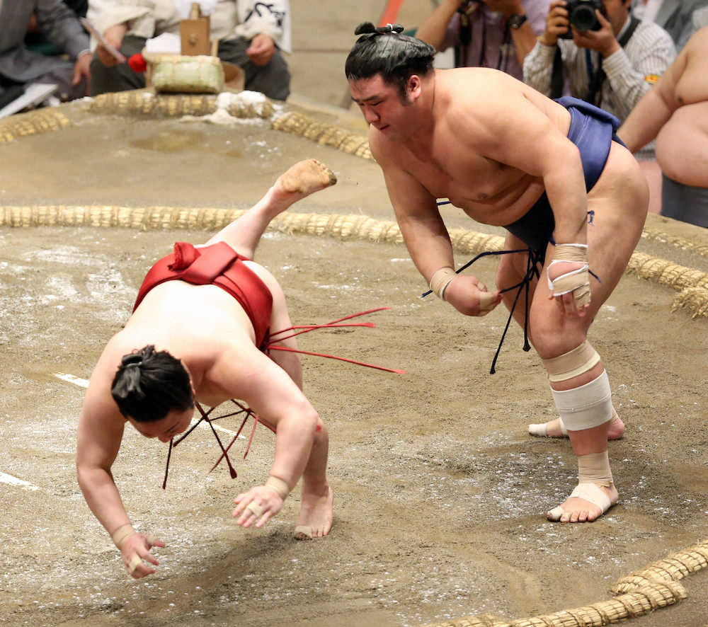 【画像・写真】炎鵬　実力者・栃煌山に敗れ勝ち越しお預け「全てが中途半端」