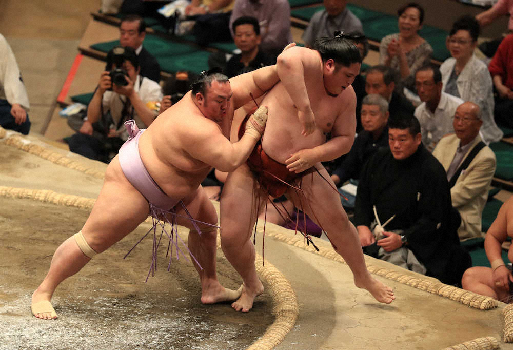 【画像・写真】十両トップ貴源治初黒星「まだ終わっていない。ここから」　