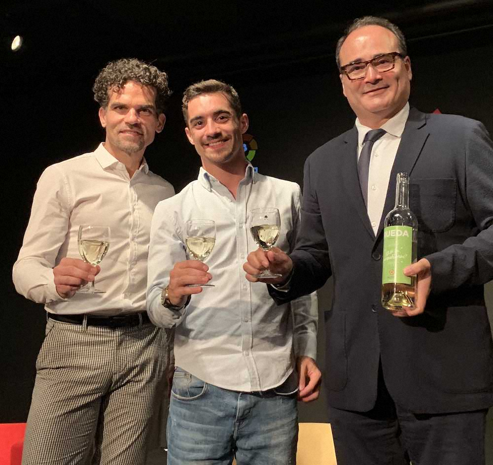 【画像・写真】フェルナンデスさん、羽生との競演「楽しみ！」　24日からファンタジー・オン・アイス