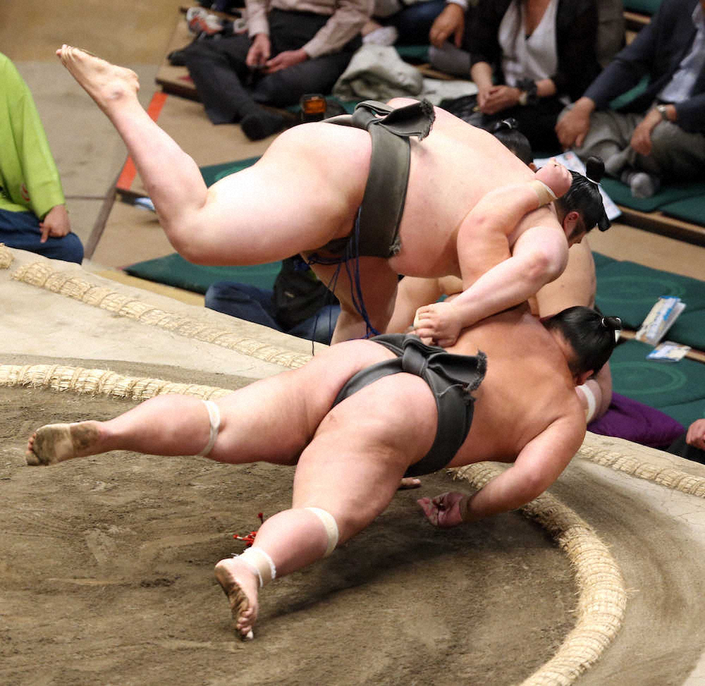 【画像・写真】双子力士の貴ノ富士が幕下優勝「自分を信じて取った」　弟・貴源治の十両優勝王手に「うれしい」