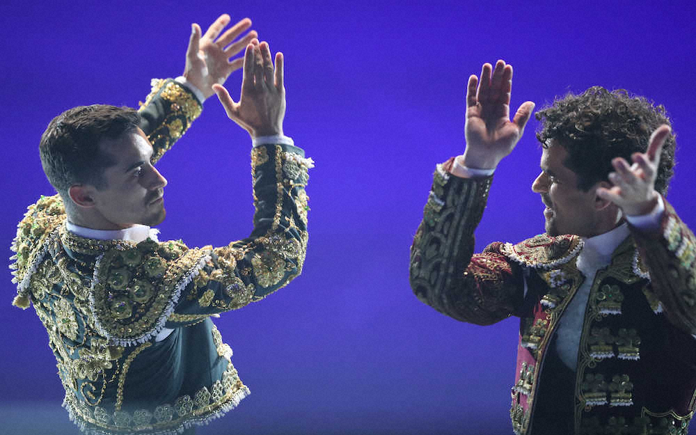 【画像・写真】フェルナンデスさん、華麗にフラメンコ・ステップ　ファンタジー・オン・アイス