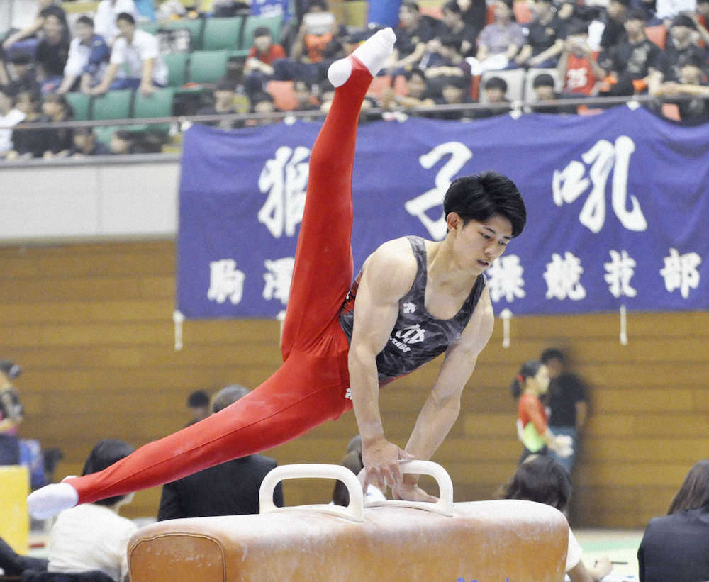 体操東日本学生選手権で、あん馬の演技をする谷川翔