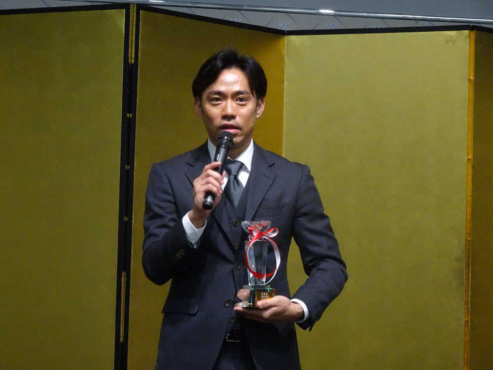 フィギュアスケートの高橋大輔は地元岡山県倉敷市での式典に出席した