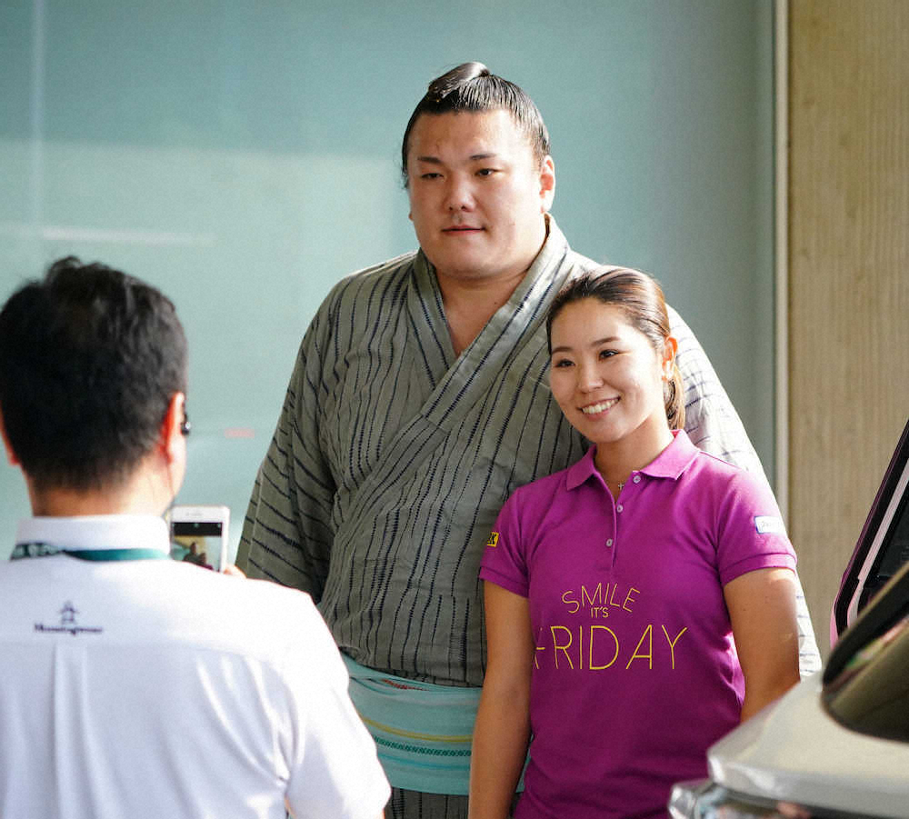 【画像・写真】比嘉　フィアンセ勢が婚約後初観戦「やっぱりうれしい」