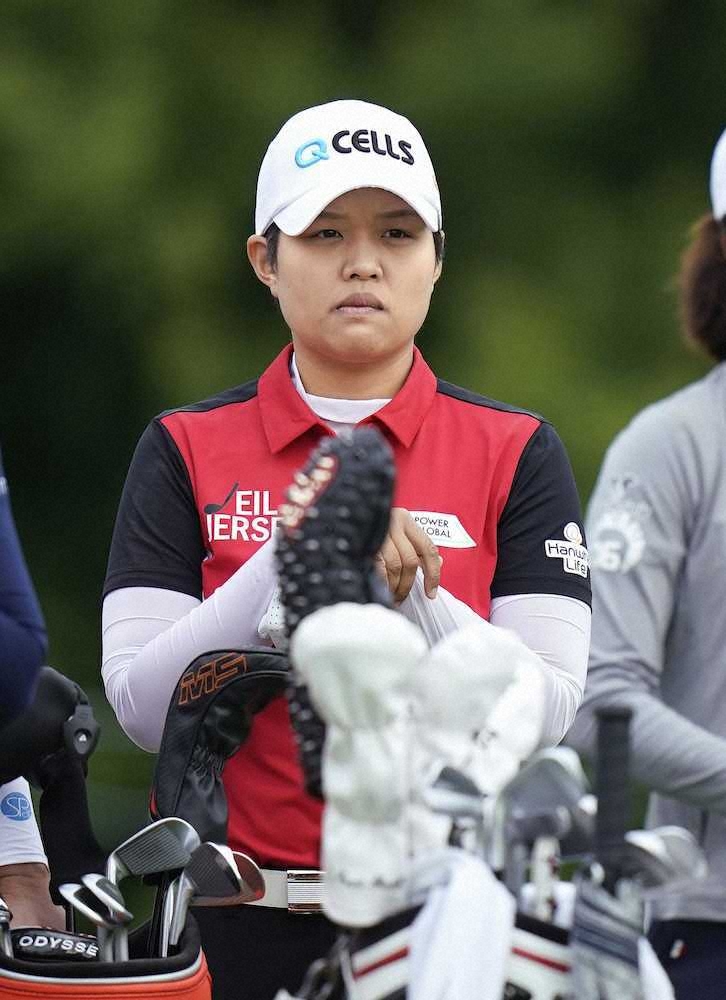 【画像・写真】敏京また棄権「悔しい」、バンカーショット時に腰痛悪化