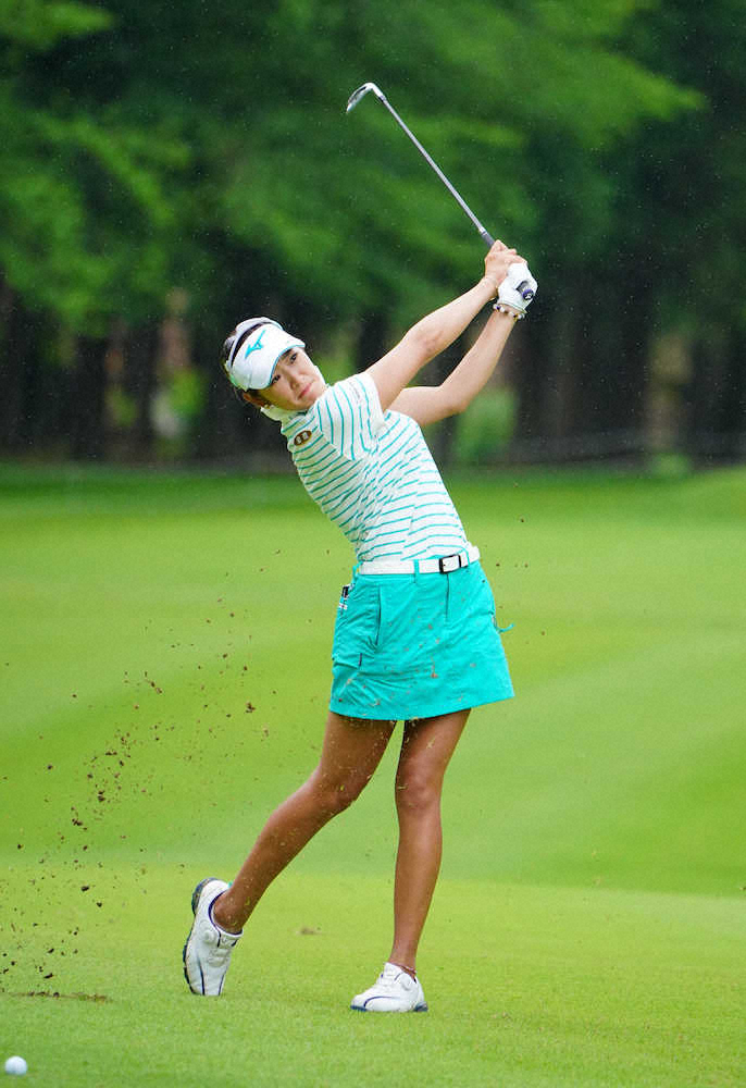 【画像・写真】原英莉花　67で通算4アンダーとスコアを伸ばし8位浮上