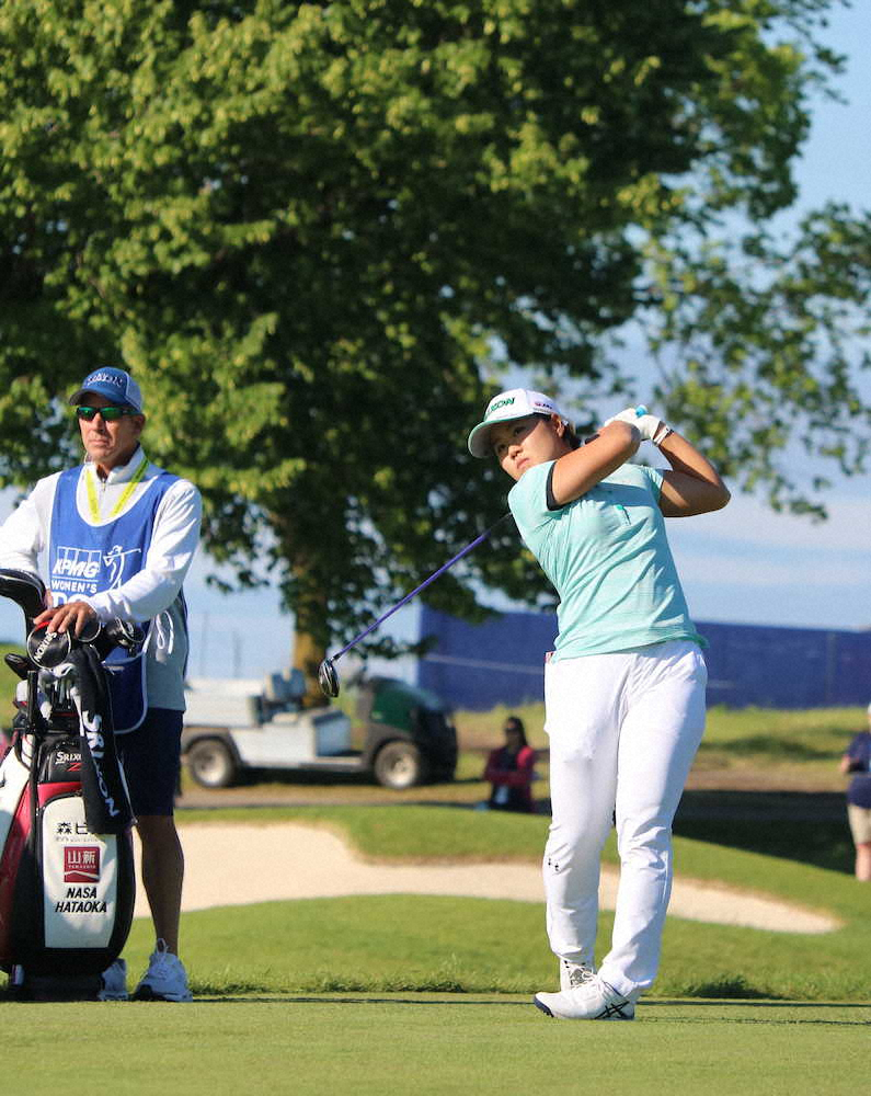 【画像・写真】2番でティーショットを放つ畑岡奈紗。3日目も思うようにスコアを伸ばせなかった