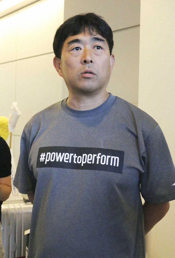 【画像・写真】平井コーチ　萩野はぼちぼち「練習状況は分からない」