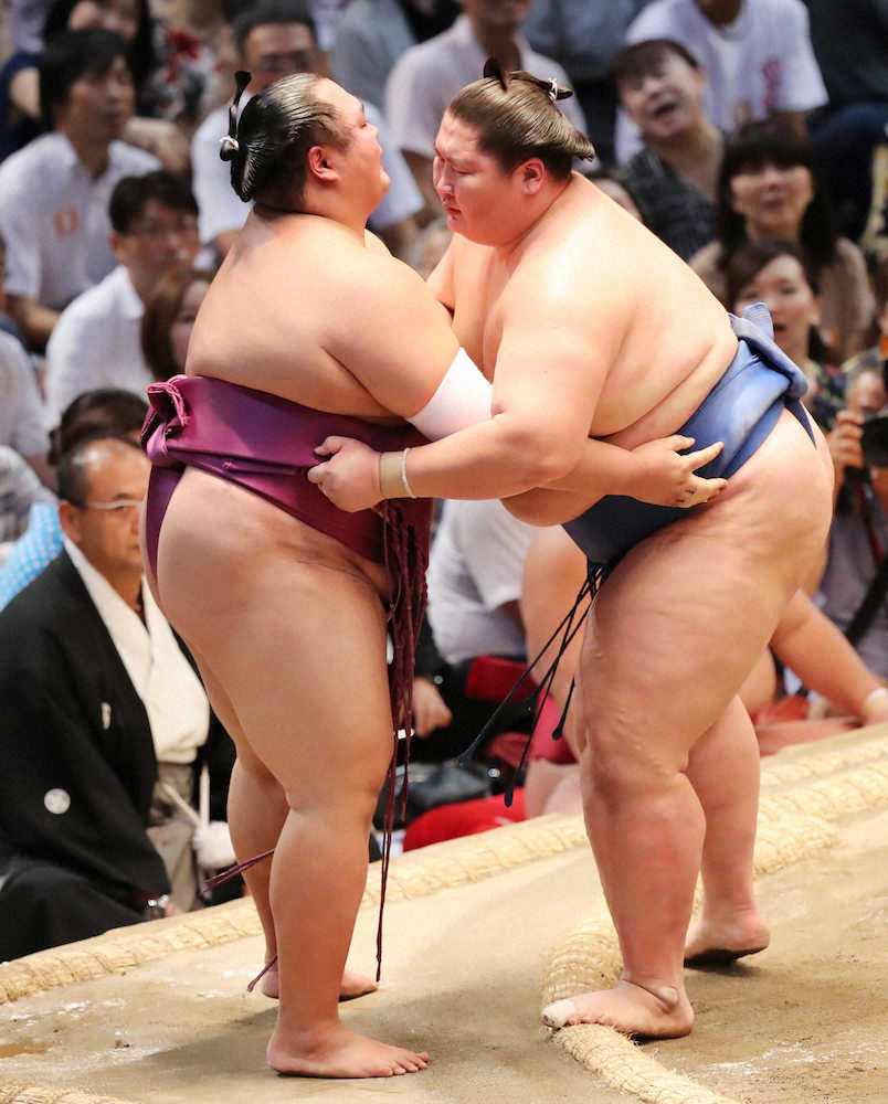 【画像・写真】友風3敗後退　初の横綱鶴竜戦へ「思い切りやるだけ」