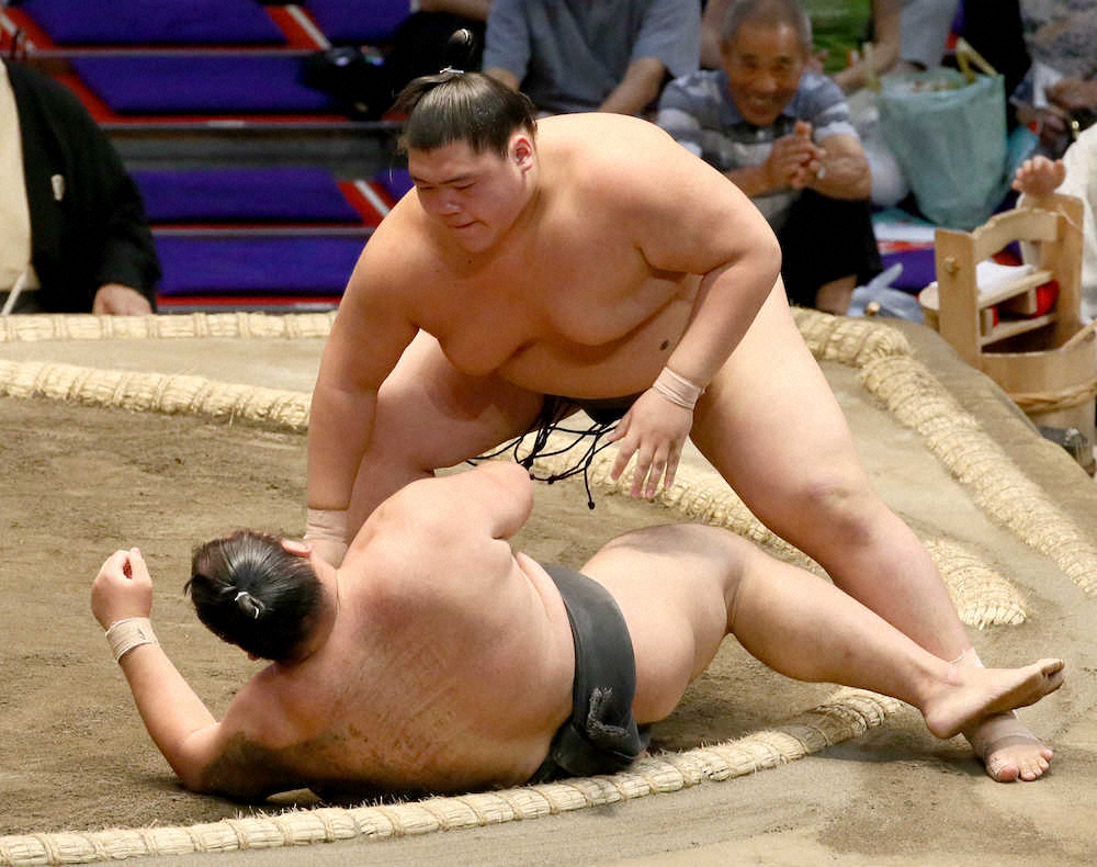 【画像・写真】大鵬さんの孫、幕下・納谷　3勝4敗で名古屋場所を終える。来場所のテーマは「我慢」
