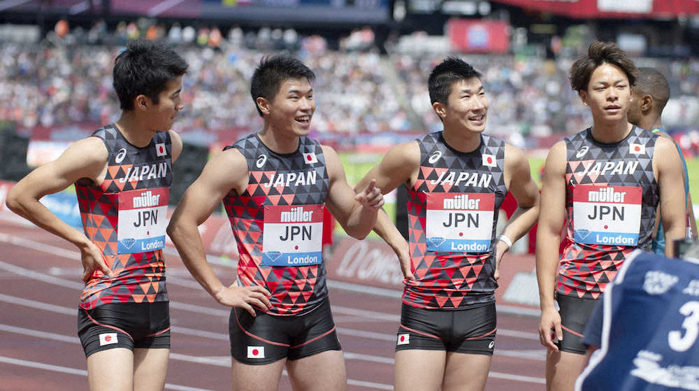 男子400メートルリレー決勝、日本歴代3位の37秒78で2位に入った日本チーム。左から多田、小池、桐生、白石