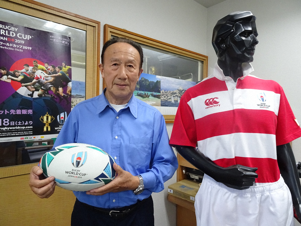 【画像・写真】「復興芝生」を手がける大坪さん