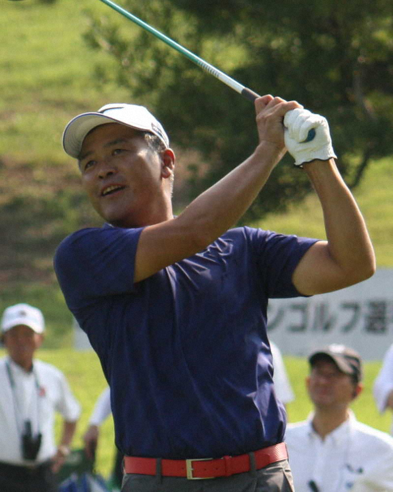 【画像・写真】史上最年長優勝を目指す手嶋多一　首位に5打差37位発進