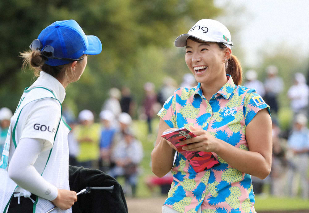 【画像・写真】渋野　2打差の4位浮上　13番攻めてイーグル　不安なショットも「ポンコツ」から「中古車」に