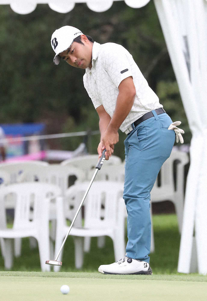 【画像・写真】比嘉、暫定首位に　コース記録タイ「63」の猛チャージ