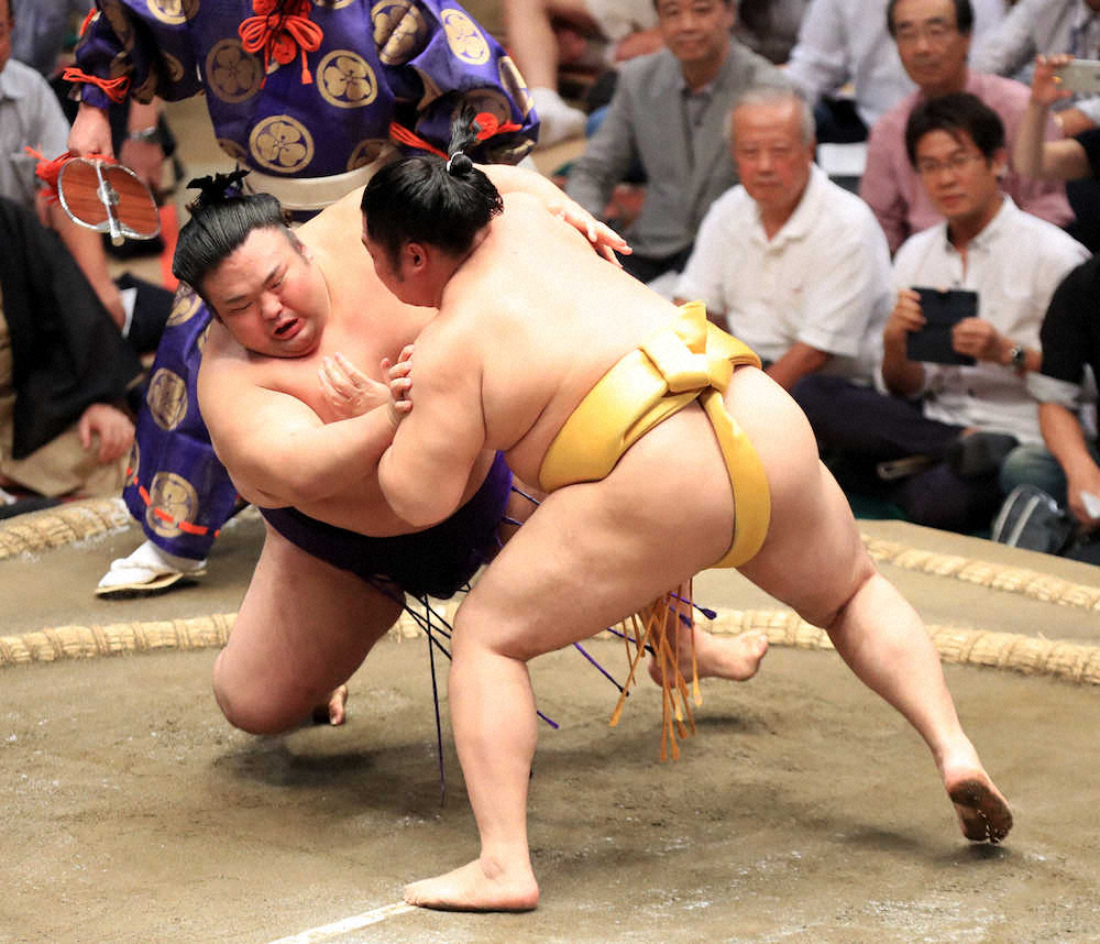【画像・写真】横綱大関陣が総崩れ、貴景勝も敗れる　隠岐の海がただ一人6戦全勝