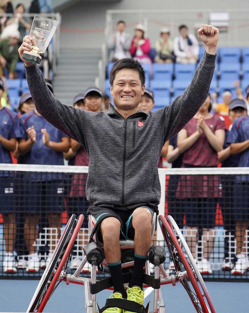 【画像・写真】国枝慎吾、シングルスも制して2冠！“相方”にストレート勝ち「有明での優勝は格別」
