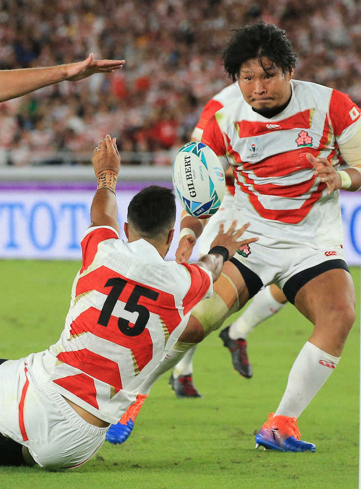 【画像・写真】ラグビー日本代表の稲垣(右)=撮影・吉田剛