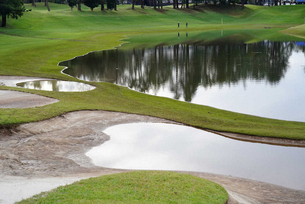 【画像・写真】水没の10番、前代未聞の140ヤードのパー4に　米ツアー史上最短か　ZOZOチャンピオンシップ