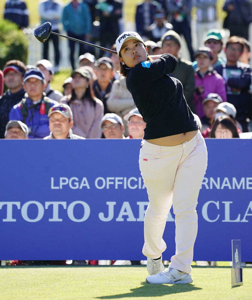 【画像・写真】TOTOジャパンC　鈴木愛　スタートから3連続バーディーで単独首位に抜け出す