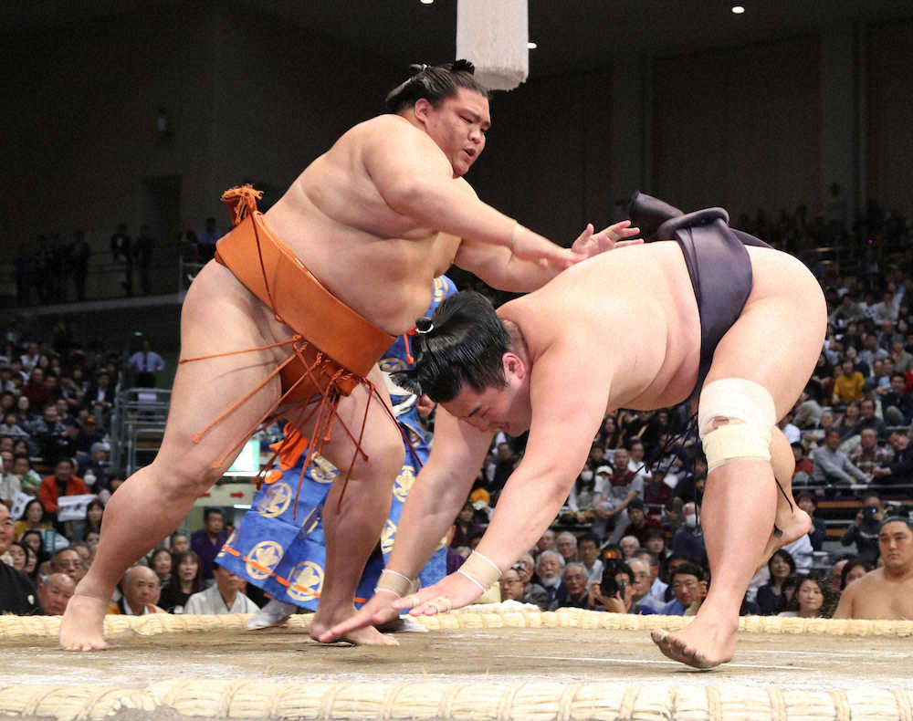 【画像・写真】御嶽海　大関獲りへ白星発進！一人横綱白鵬、大関復帰の貴景勝、カド番高安も万全