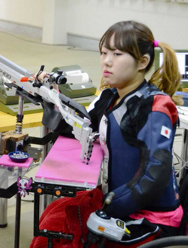 パラ射撃の全日本選手権の男女混合エアライフル伏射で優勝した水田光夏